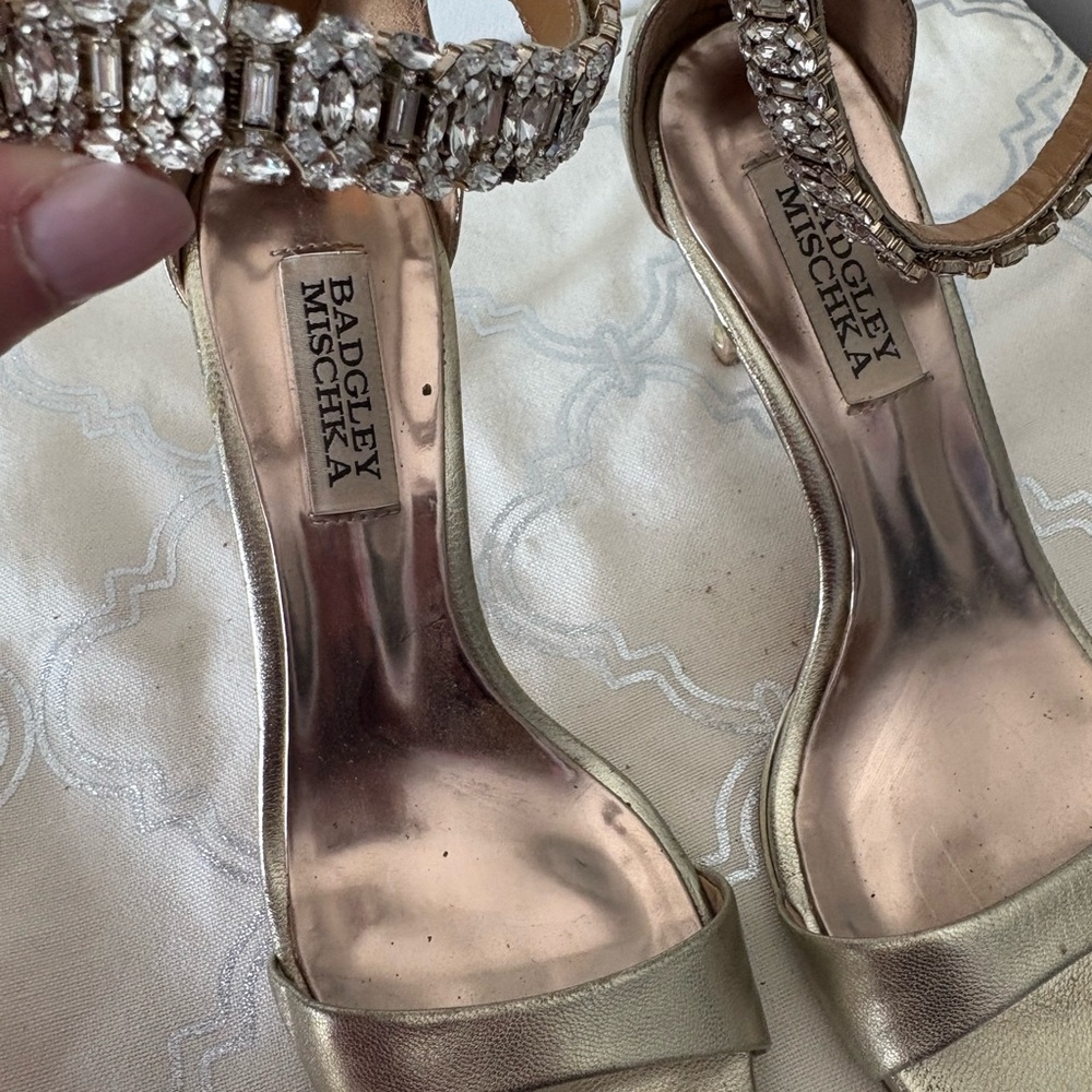Badgley Mischka Women's Gold Heels